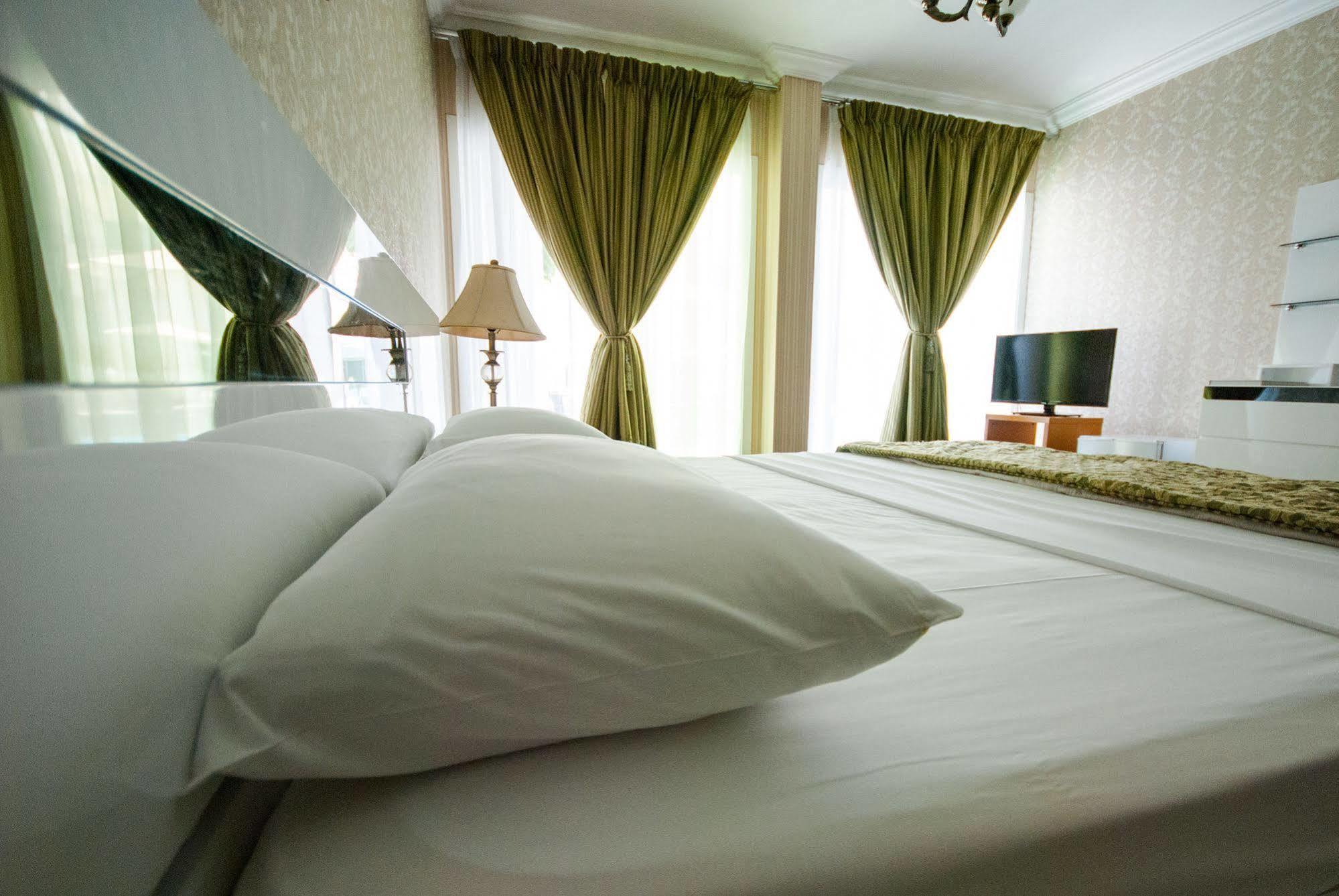 Al Khalidiah Resort Charjah Extérieur photo