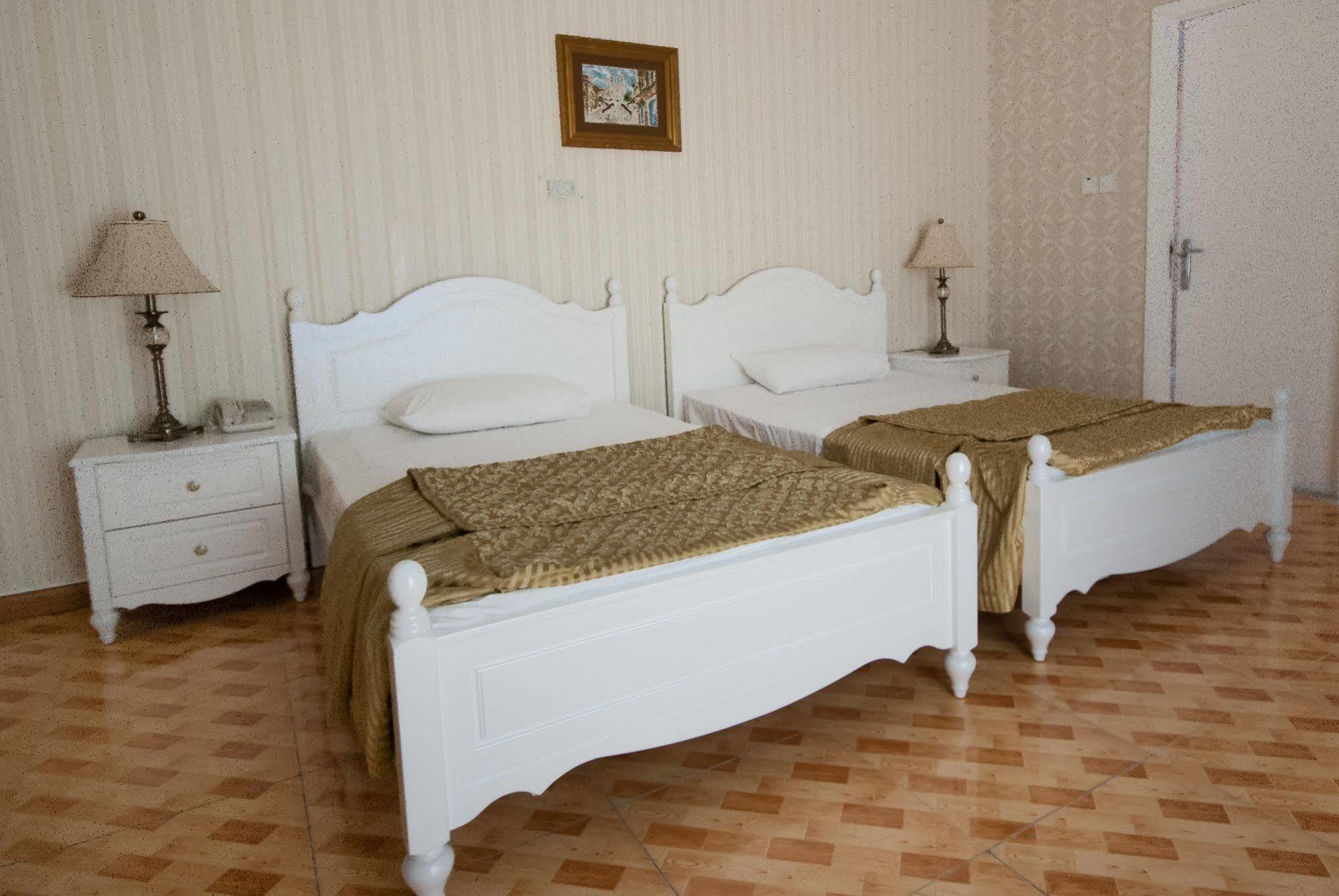 Al Khalidiah Resort Charjah Extérieur photo